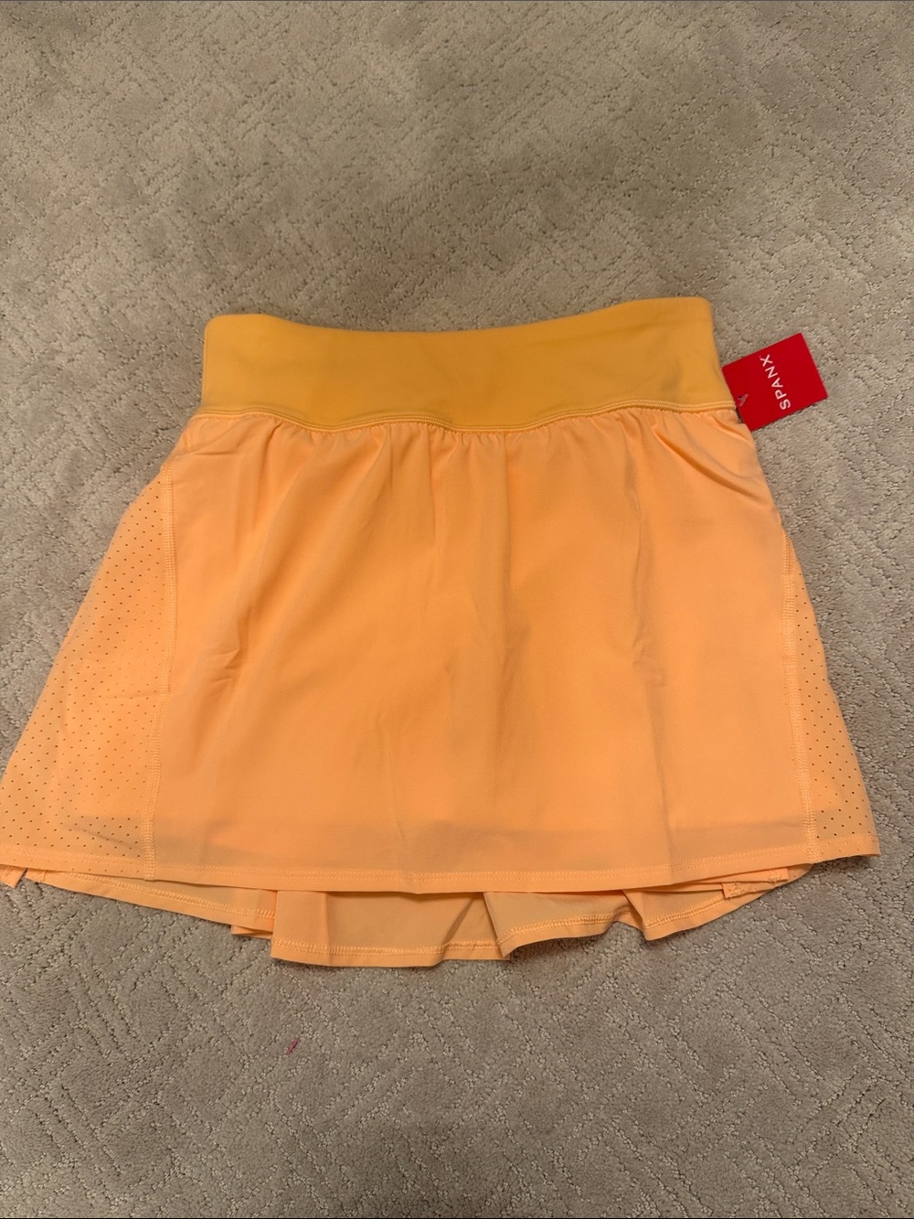NWT SPANX  Melon Sorbet Peach-Orange Get Moving Athletic Skort Sz. Small